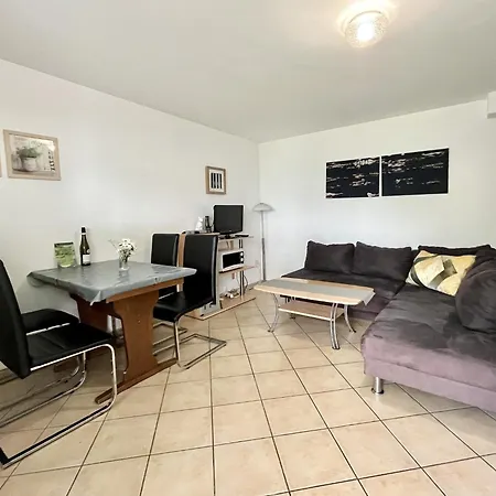 With Garden In Reil, Cleaning Included Apartment