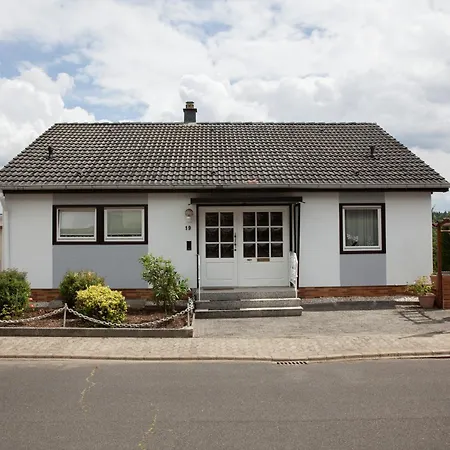 Apartment Malerisches In Reil, Cleaning Included *