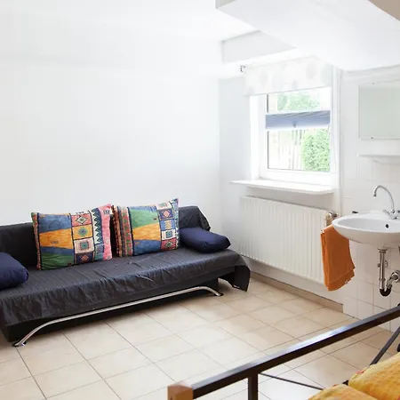 Apartment With Garden In Reil, Cleaning Included *