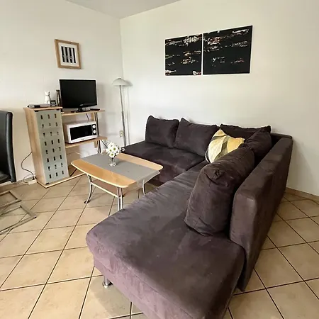 With Garden In Reil, Cleaning Included Apartment *